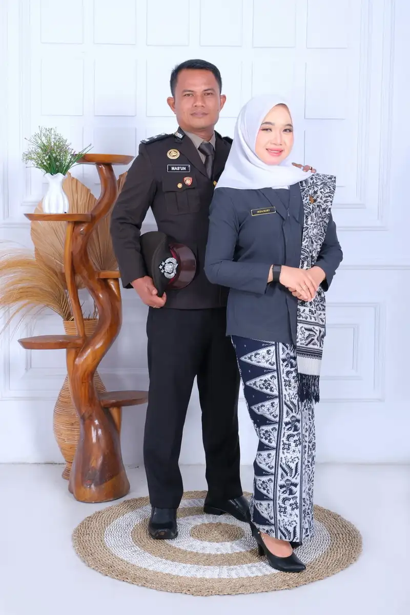 Foto prewedding di Studio Kuningan Ajid - potret pasangan